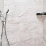 Suzanne *